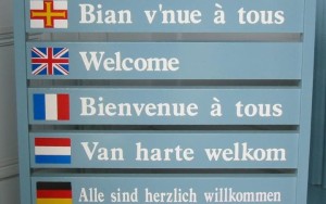 Welcome sign in different languages  