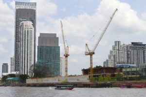 Liebherr cranes on IconSiam project